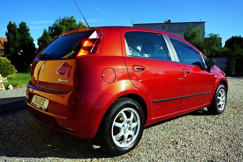 Fiat Grande Punto (2007) 1,2 48 kW - fotka 4 z 32