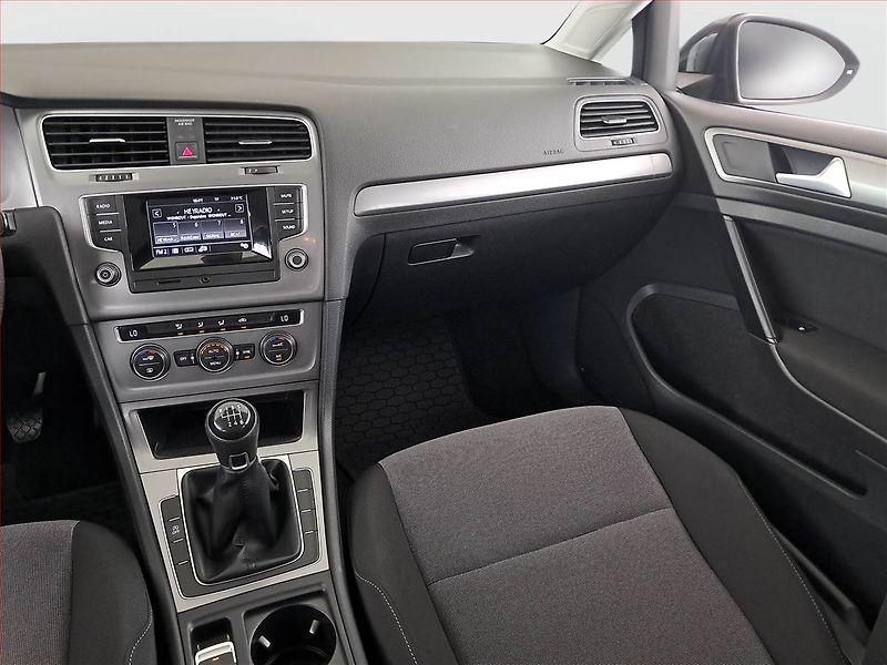 Volkswagen Golf (2016) 1.2 TSI - fotka 8 z 17