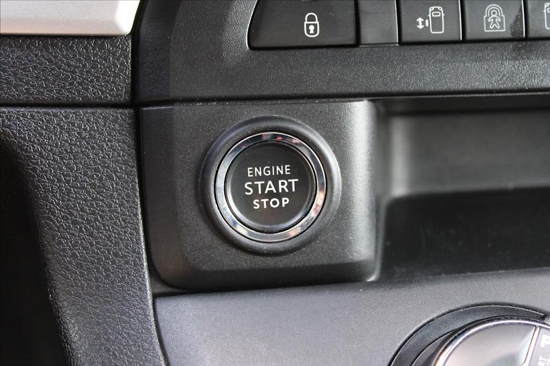 Citroën Jumpy 2,0 HDi  ČR,DPH,AT,8MÍST,SHINE - fotka 19 z 43