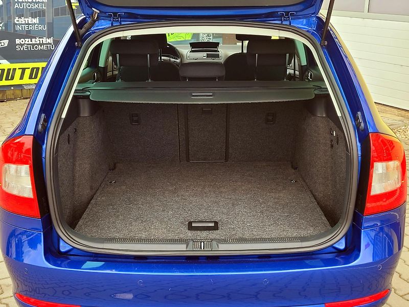 Škoda Octavia 1,2TSi *SERV.KN* Xenony        - fotka 12 z 46