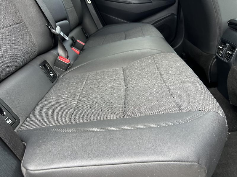 Toyota Corolla TS 2.0 HYBRID COMFORT ČR DPH - fotka 31 z 43