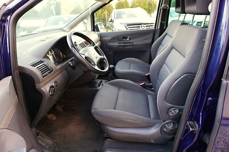 Volkswagen Sharan (2007) 2,0 TDI 103 kW - fotka 27 z 43