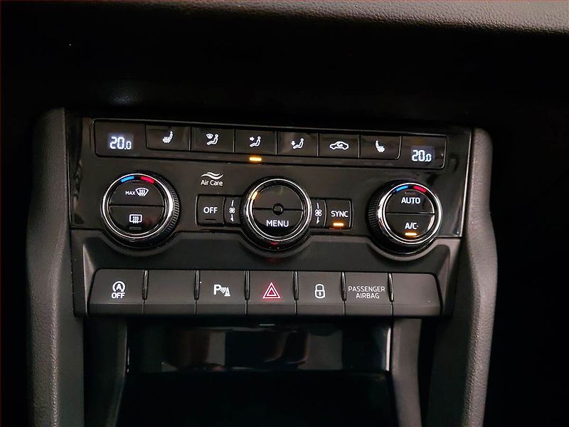 Škoda Karoq (2019) Ambition Plus 1.6 TDI, ČR - fotka 16 z 23