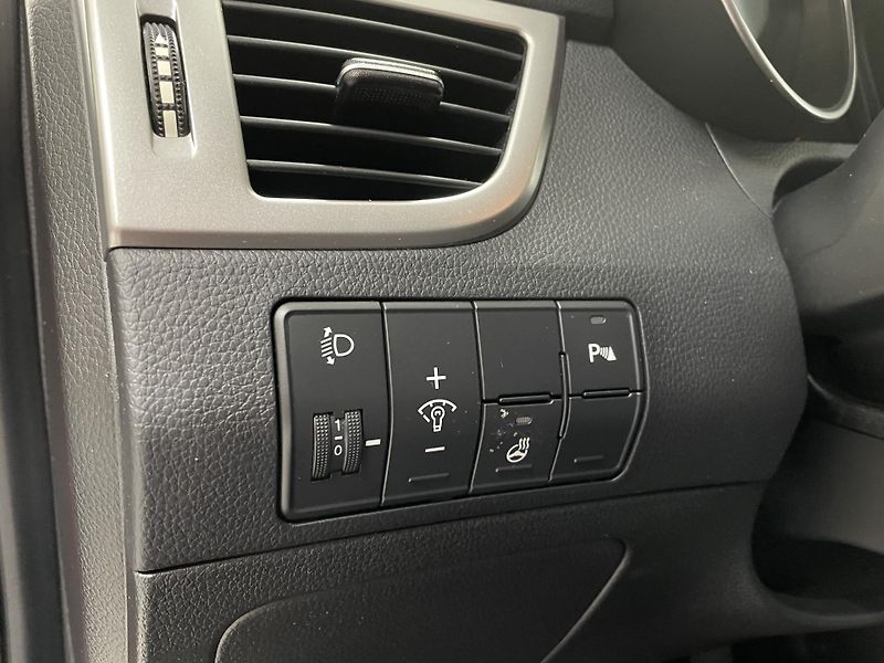 Hyundai i30 1.6 i 16V ČR SERVISKA DIGIAC  - fotka 20 z 26