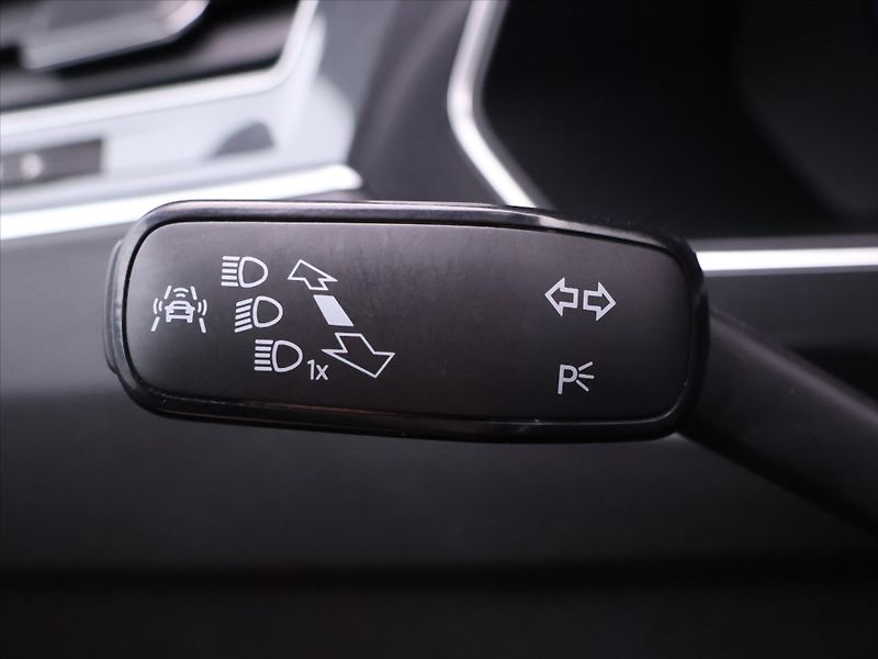 Volkswagen Tiguan 2,0 TDI 176kW DSG Highline DPH - fotka 19 z 39