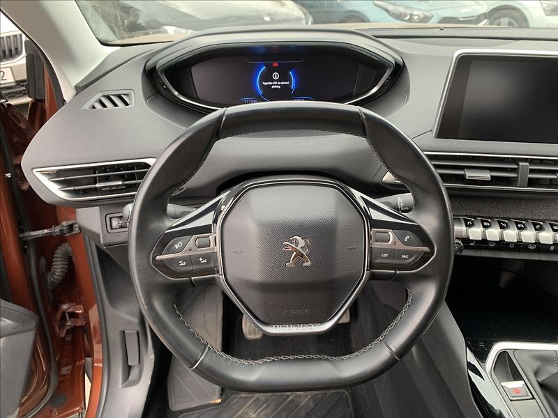 Peugeot 3008 1,2 PT ALLURE ČR,SERVISKA - fotka 9 z 16