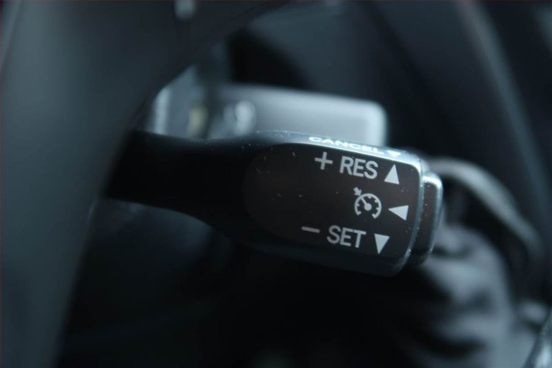 Toyota Avensis (2016) 2.0 D-4D, Serv.kniha, Navi - fotka 16 z 18