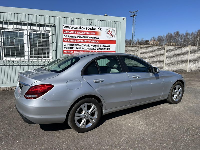 Mercedes-Benz Třídy C (2015) C180 1,6 115KW SEDAN TOP STAV  - fotka 21 z 24