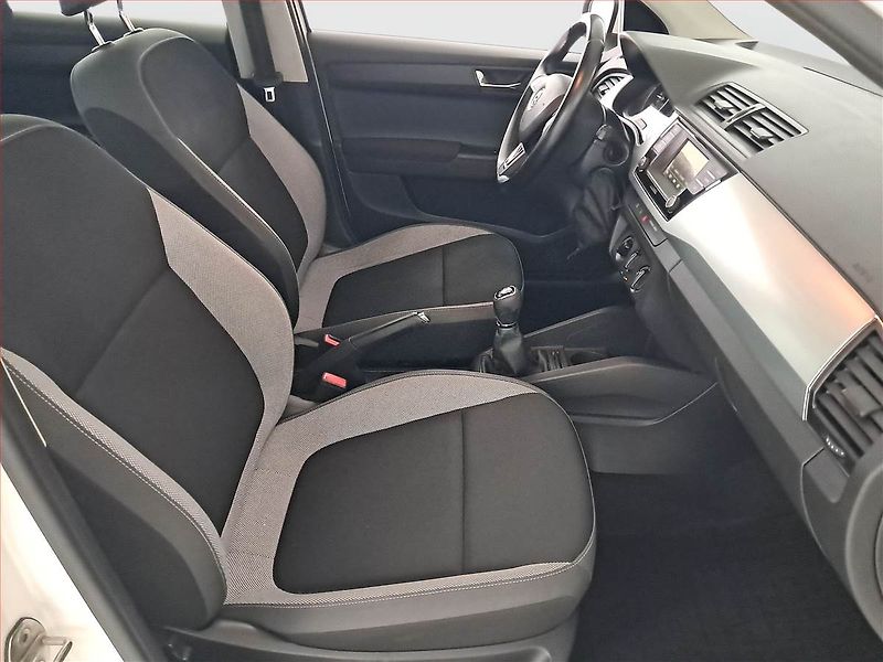 Škoda Fabia (2016) 1.4 TDI, Tempomat - fotka 9 z 17