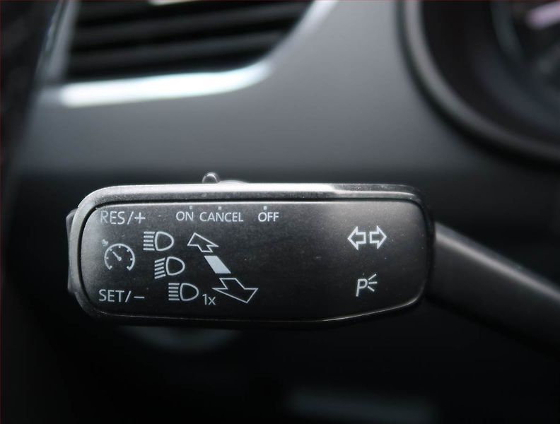 Škoda Octavia (2014) Elegance 1.8 TSI, 4X4 - fotka 15 z 18