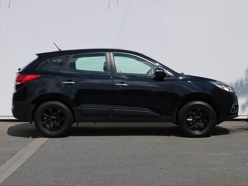 Hyundai ix35 (2012) 1.6 GDI, Serv.kniha, Kůže - fotka 6 z 17