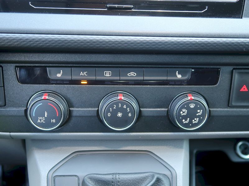 Volkswagen Transporter (2023) 2.0 TDI 150 kW DSG ODTAHOVKA - fotka 26 z 30