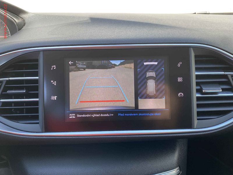 Peugeot 308 (2018) 1.2 PT, Allure, AT, navi, TZ - fotka 18 z 18