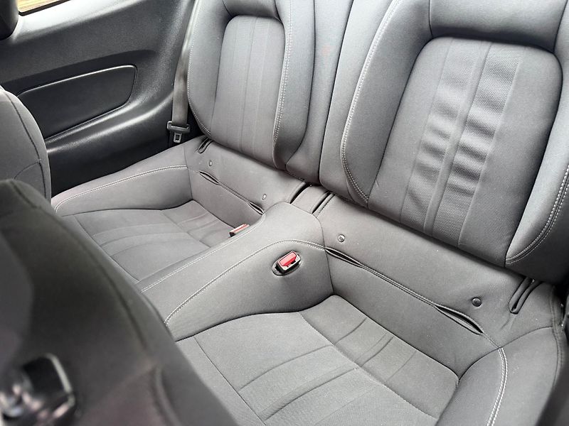 Ford Mustang (2021) 2.3 EcoBoost Manuál BMPR 2021  - fotka 12 z 25