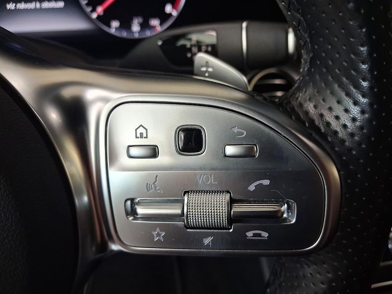 Mercedes-Benz Třídy E E 220d 4MATIC Sport Style, ČR - fotka 18 z 32