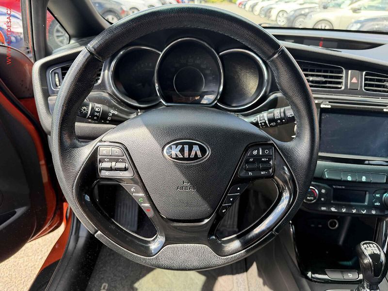 Kia Ceed (2014) 1.6GDi, ČR, Bixen - fotka 12 z 18