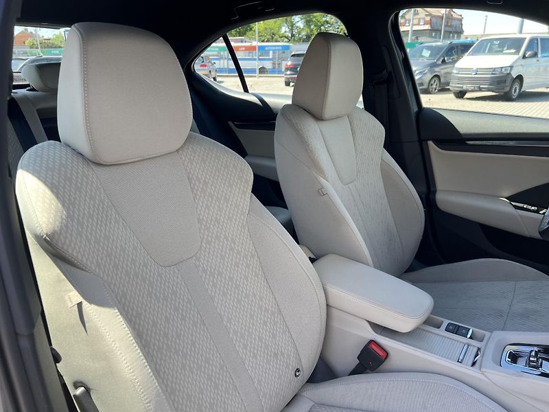 Škoda Octavia (2023) STYLE 2,0 TDi 85kW DSG - fotka 30 z 35