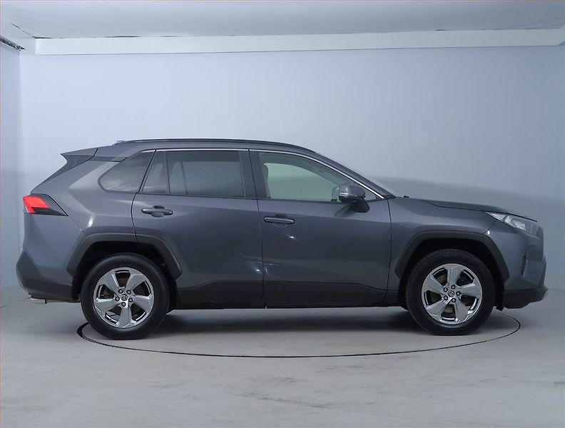 Toyota RAV4 (2021) Comfort 2.0 Valvematic - fotka 6 z 21