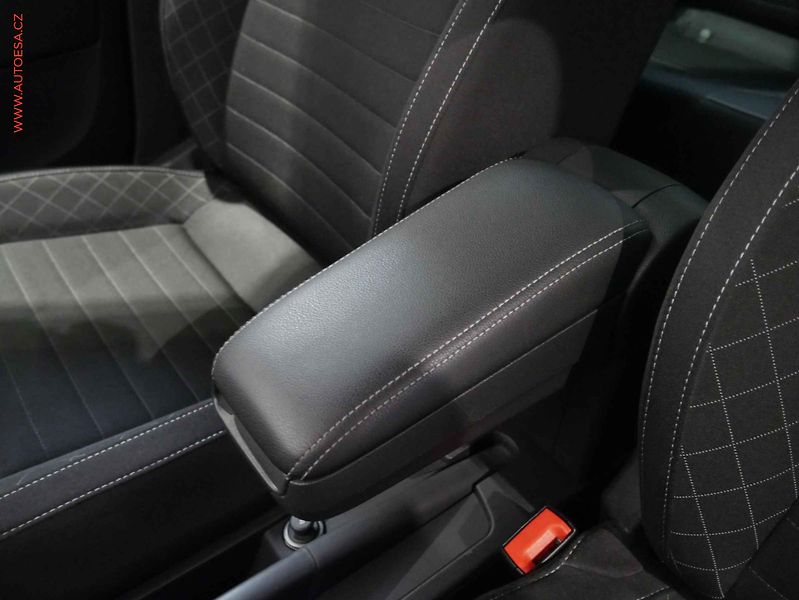 Škoda Rapid (2019) 1.0 TSi, 2.maj,ČR, Navi - fotka 18 z 19