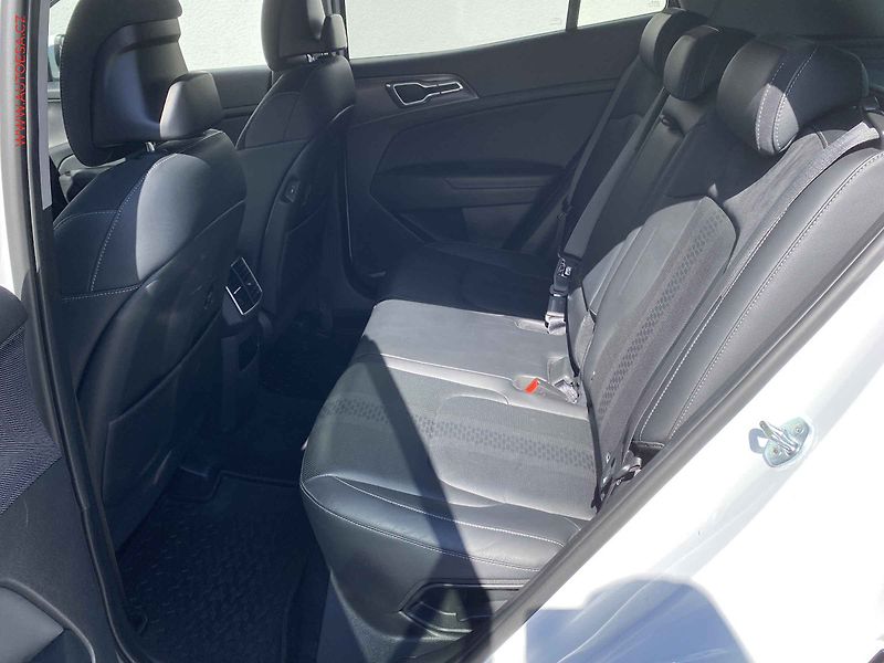 Kia Sportage (2023) 1.6 TGDi, 2.maj,ČR, TOP, AT - fotka 10 z 22