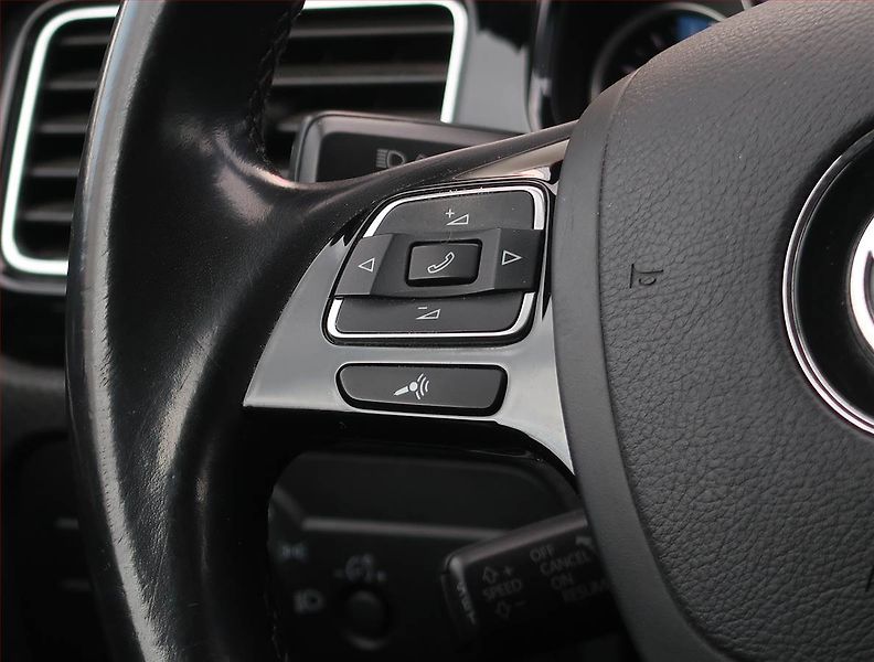 Volkswagen Touareg (2016) 3.0 TDI, 4X4,Bixenon,Kamera - fotka 22 z 24