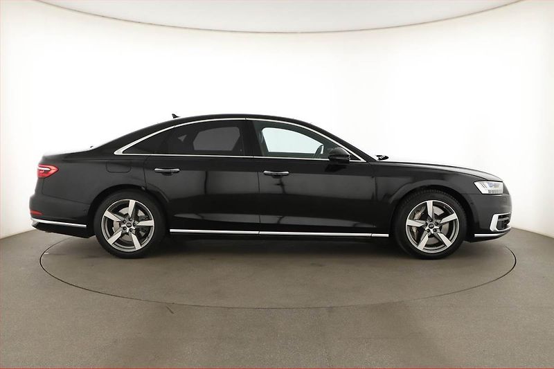 Audi A8 (2021) 60 TFSI - fotka 6 z 30