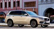 Volvo XC90.