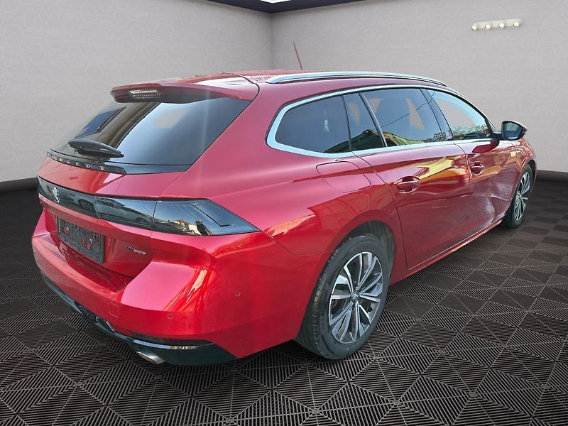 Peugeot 508 (2021) 1.6 133kw Hybrid - fotka 7 z 25