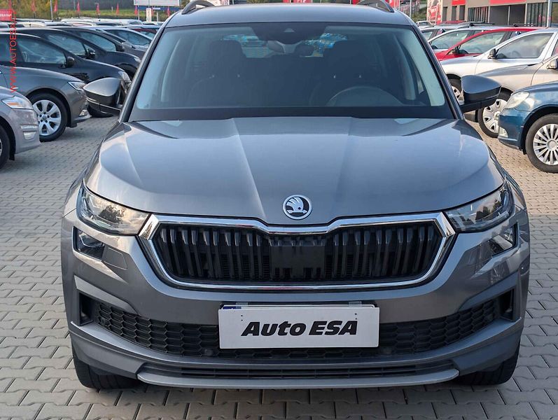 Škoda Kodiaq (2022) 2.0 TDi, Ambition, DSG, LED - fotka 2 z 23