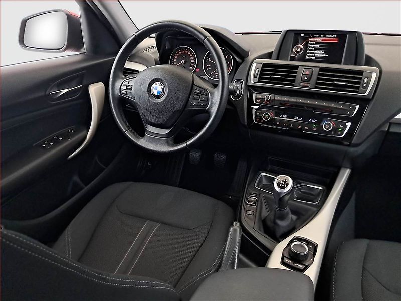 BMW Řada 1 (2016) 118d, Serv.kniha, Tempomat - fotka 7 z 18