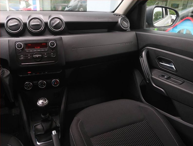 Dacia Duster (2018) 1.6 SCe, Serv.kniha, Tempomat - fotka 8 z 17