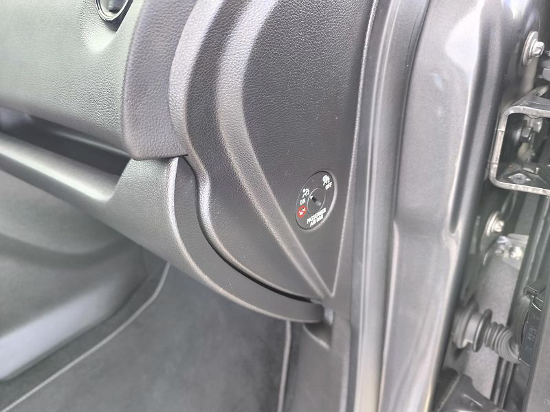Opel Meriva (2011) 1.4  1.MAJITEL, DOLOŽENÉ KM - fotka 24 z 28