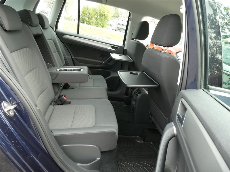 Volkswagen Golf Sportsvan 1,6 TDi 81kW 1.MAJITEL,servisk - fotka 26 z 53