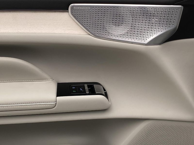 Volvo ES90 (2026) PURE ELECTRIC ULTRA - fotka 29 z 79