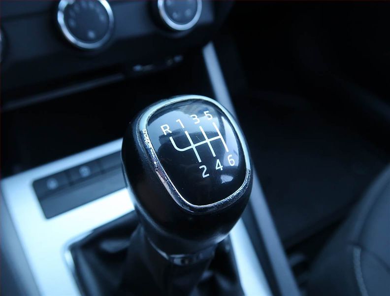 Škoda Octavia (2017) 2.0 TDI, Tempomat - fotka 13 z 16