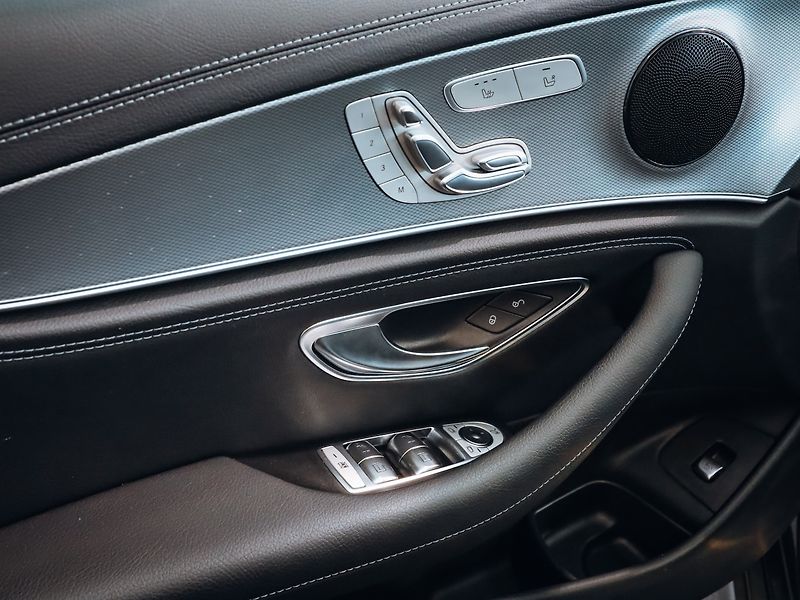 Mercedes-Benz Třídy E E 400d 4MATIC AMG 250kW - fotka 9 z 21