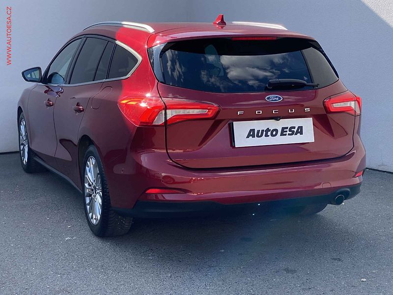 Ford Focus (2020) 2.0TDCi, Titanium, LED, navi - fotka 6 z 18