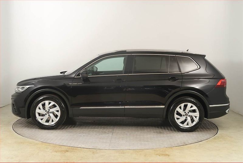 Volkswagen Tiguan Allspace (2023) Elegance 1.5 TSI - fotka 3 z 22