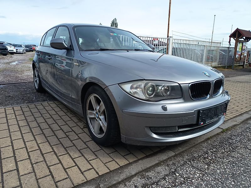 BMW Řada 1 (2010) 2.0i 105kw - fotka 8 z 46