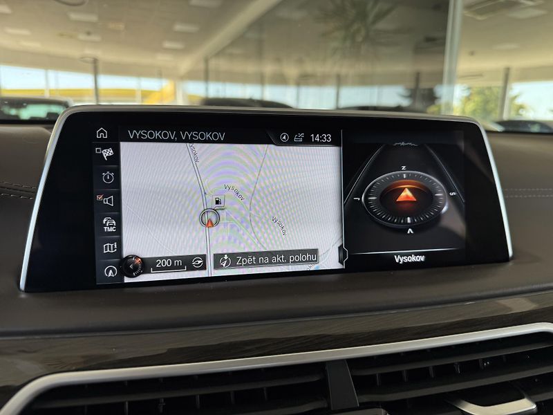 BMW Řada 7 750i xDrive*Laser*NočníVidění - fotka 20 z 47