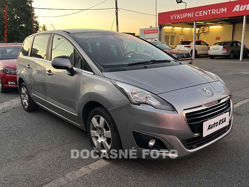 Peugeot 5008 (2016) 1.6Hdi, ČR, servis.kniha - fotka 1 z 3