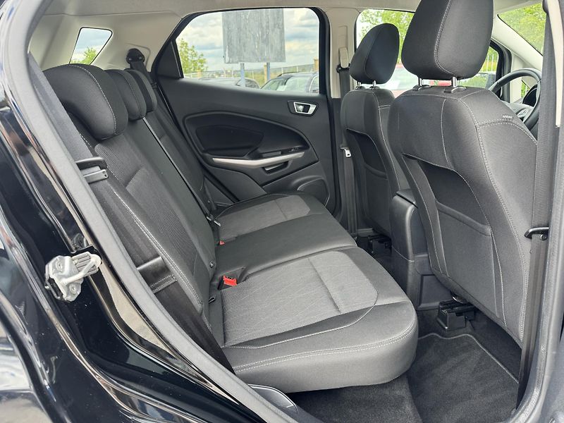 Ford EcoSport (2018) 1.0 92KW 1.Majitel REZERVACE! - fotka 33 z 37