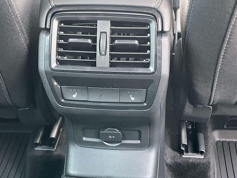 Škoda Karoq (2026) 1,5 TSI 110 KW DSG Sportline - fotka 26 z 28