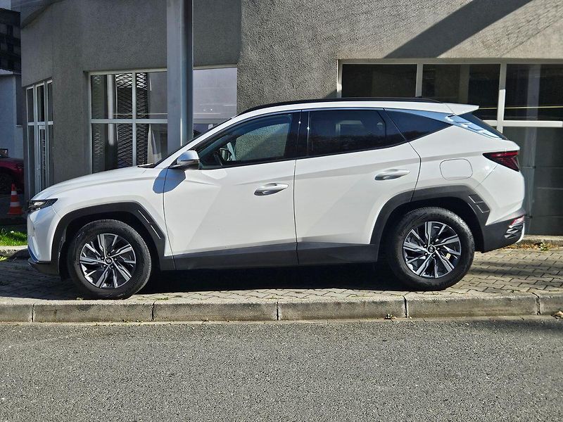 Hyundai Tucson 1,6 T-GDi 110kW, Smart, 1.maj. - fotka 2 z 37