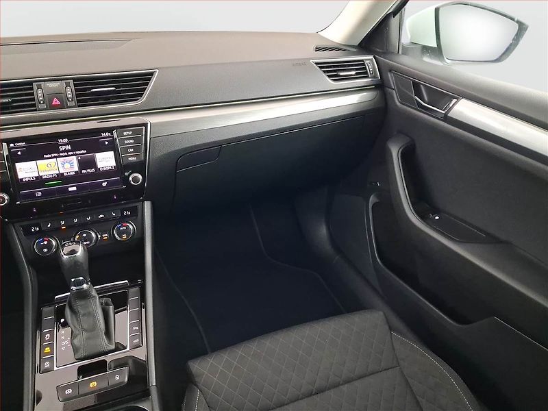 Škoda Superb (2017) Style 2.0 TDI, Automat - fotka 8 z 20