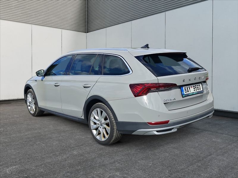 Škoda Octavia 2,0 TDI 110 4x4 Scout DSG - fotka 5 z 11