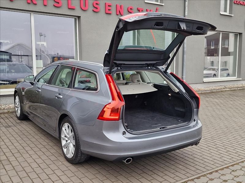 Volvo V90 2.0 D4 Momentum Pro,ČR,1.Maj. - fotka 43 z 50