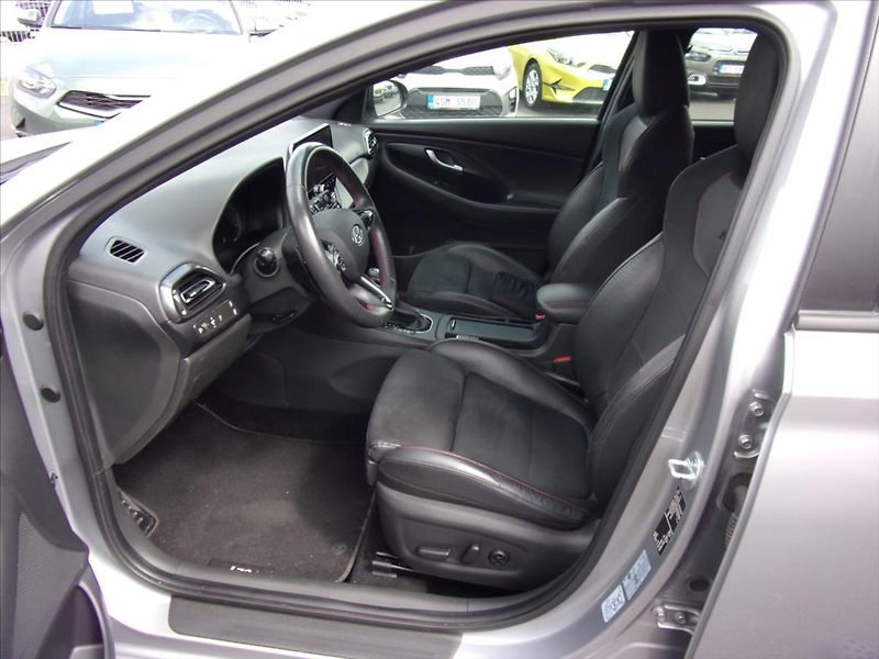 Hyundai i30 1,6 CRDI MHEV N Line Premium A - fotka 14 z 30