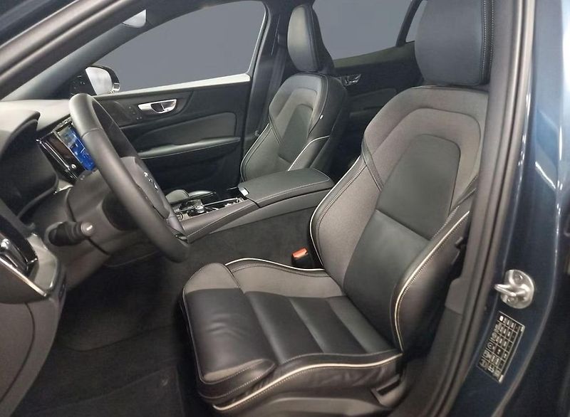 Volvo S60 Recharge T6 AWD 360k Taž Pano - fotka 12 z 15