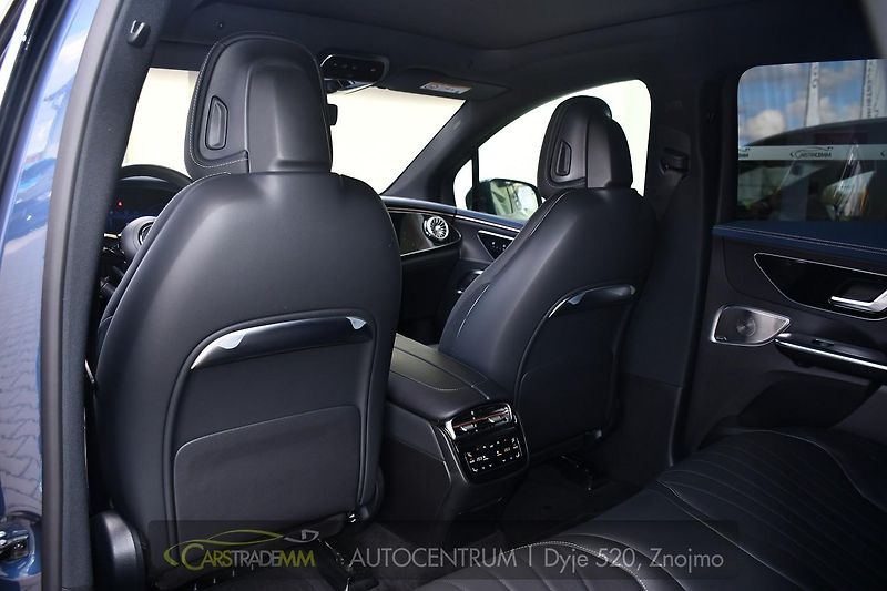 Mercedes-Benz EQE 500 4M PANOR HYPERSCREEN - fotka 12 z 62
